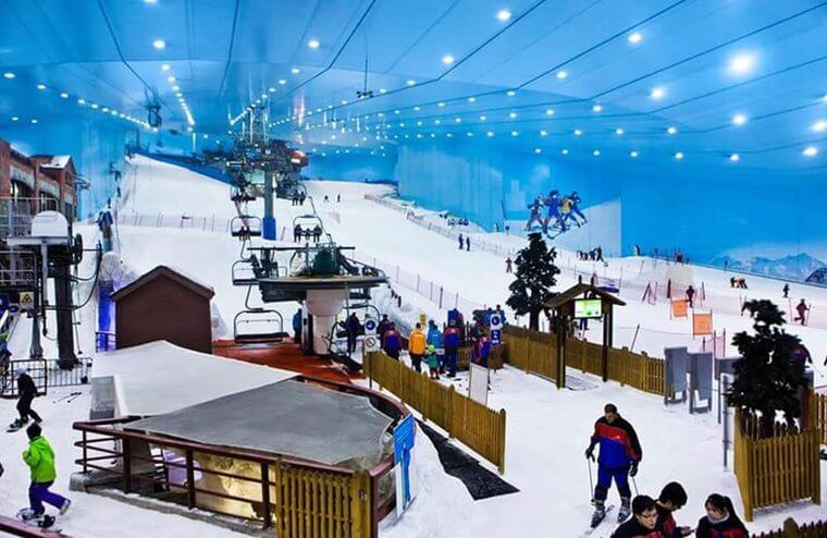 Indoor Skiing in the Mall