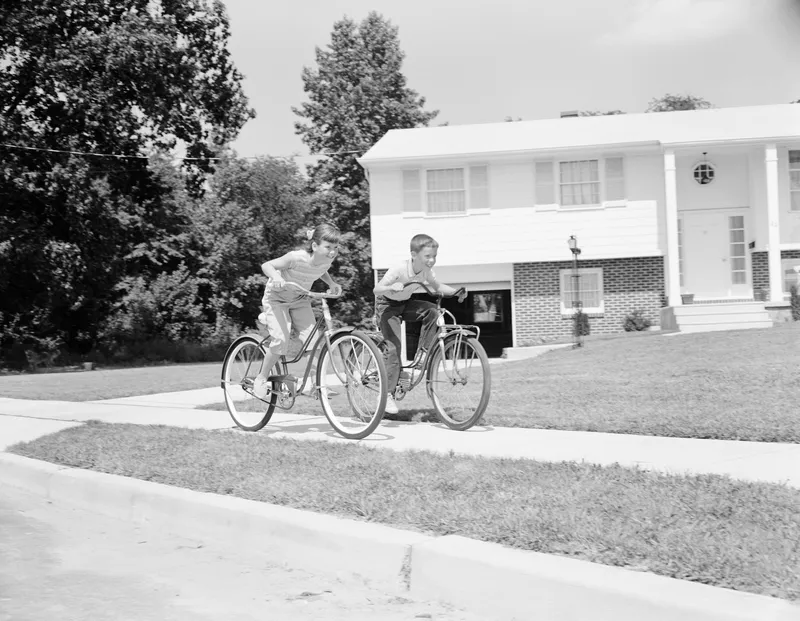 Cycling Without Helmets