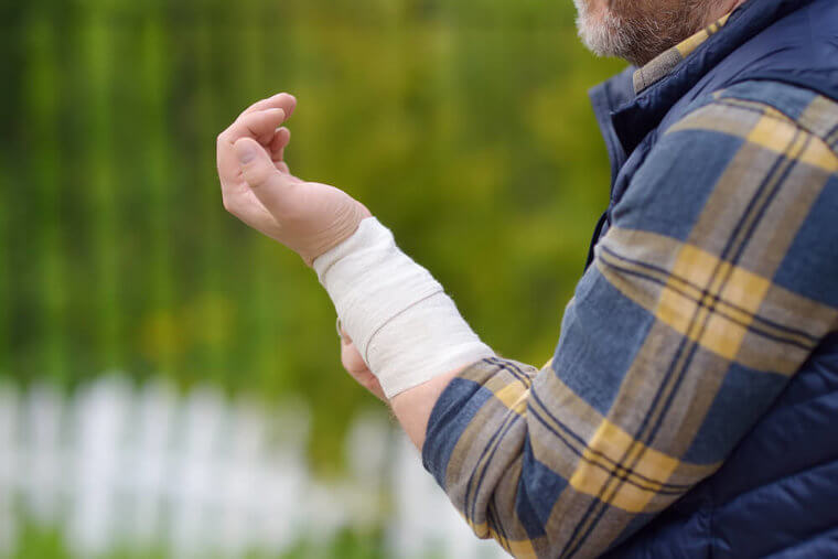 Removing Foreign Bodies From Wounds