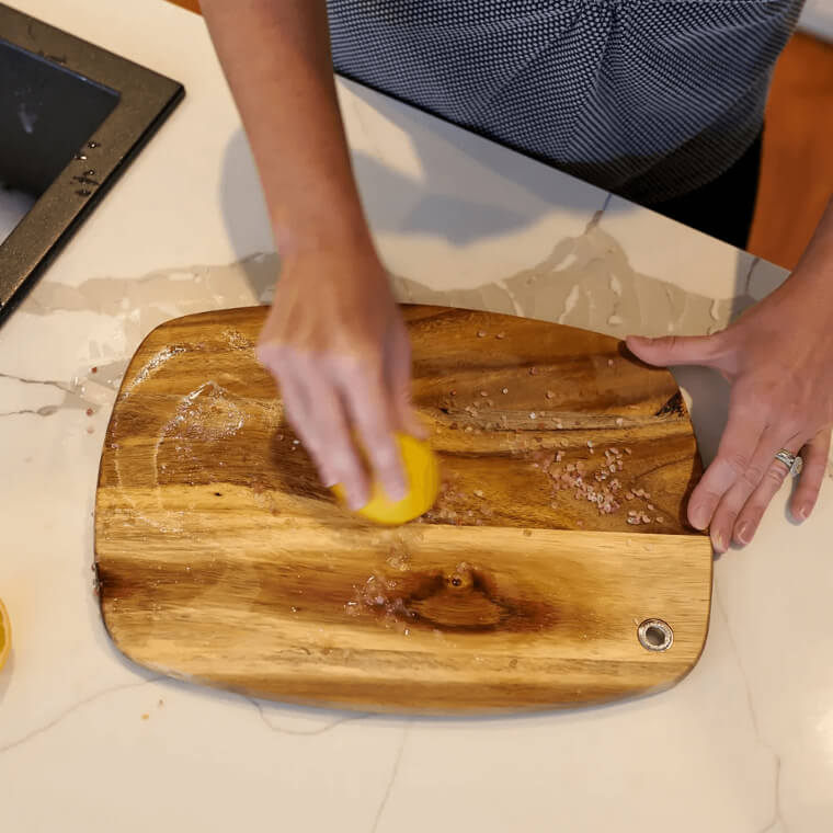 Properly Clean Your Wooden Cutting Boards