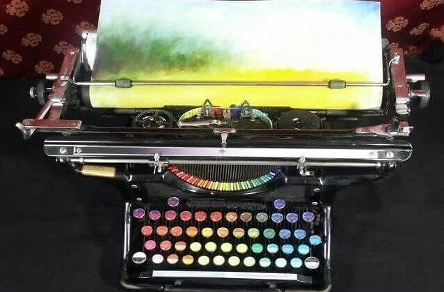 The Typewriting Painter Who Doesn't Use a Brush